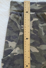 Load image into Gallery viewer, Close up picture of waistband  next to a ruler to show width. 1.75 inches. Close up of fabric texture. 
